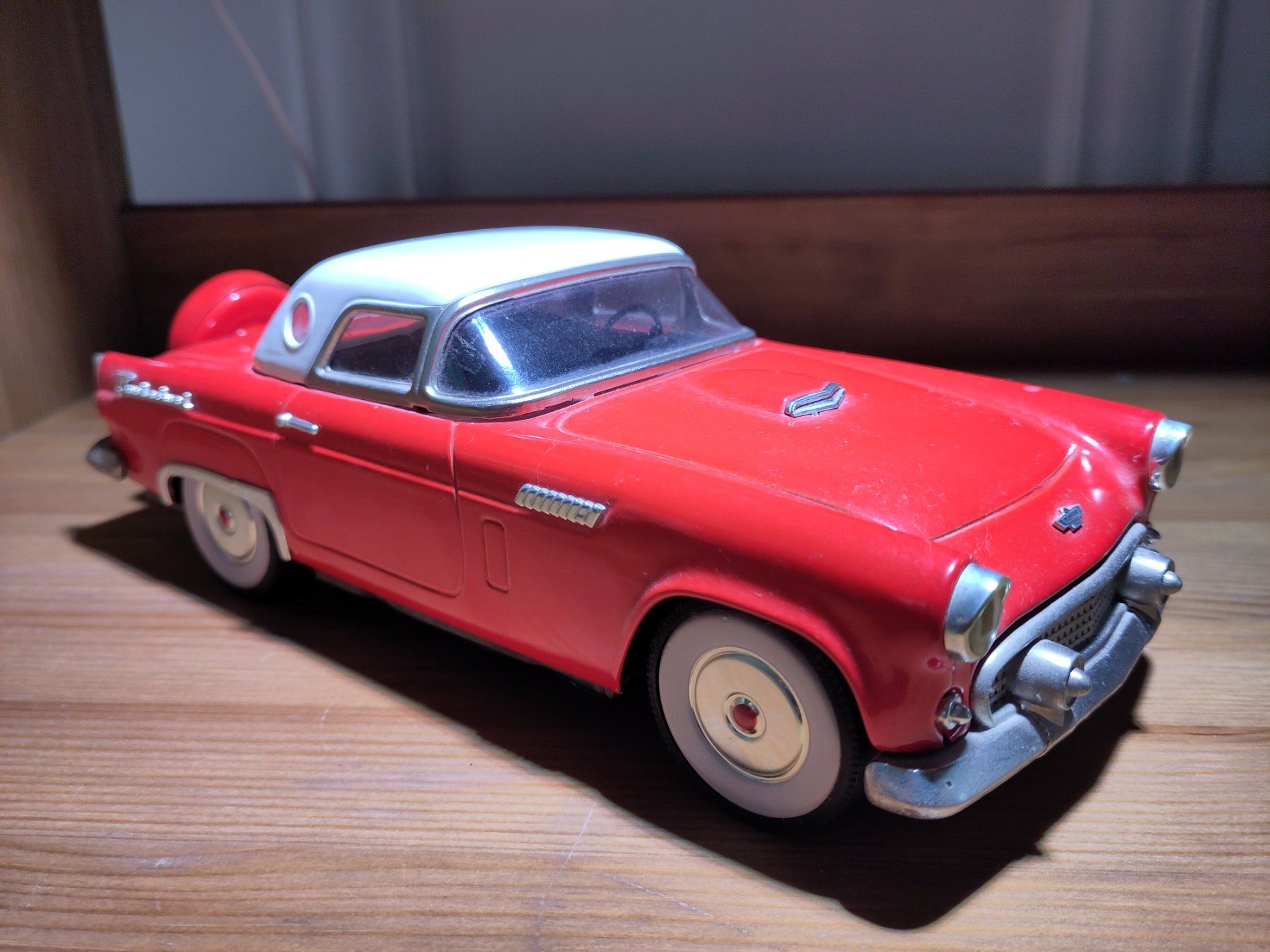 Modellini d'auto: Modellauto Fifties Japan Thunderbird 1/18 – Usato da Bülach venduto da Tiefschlaflos 1