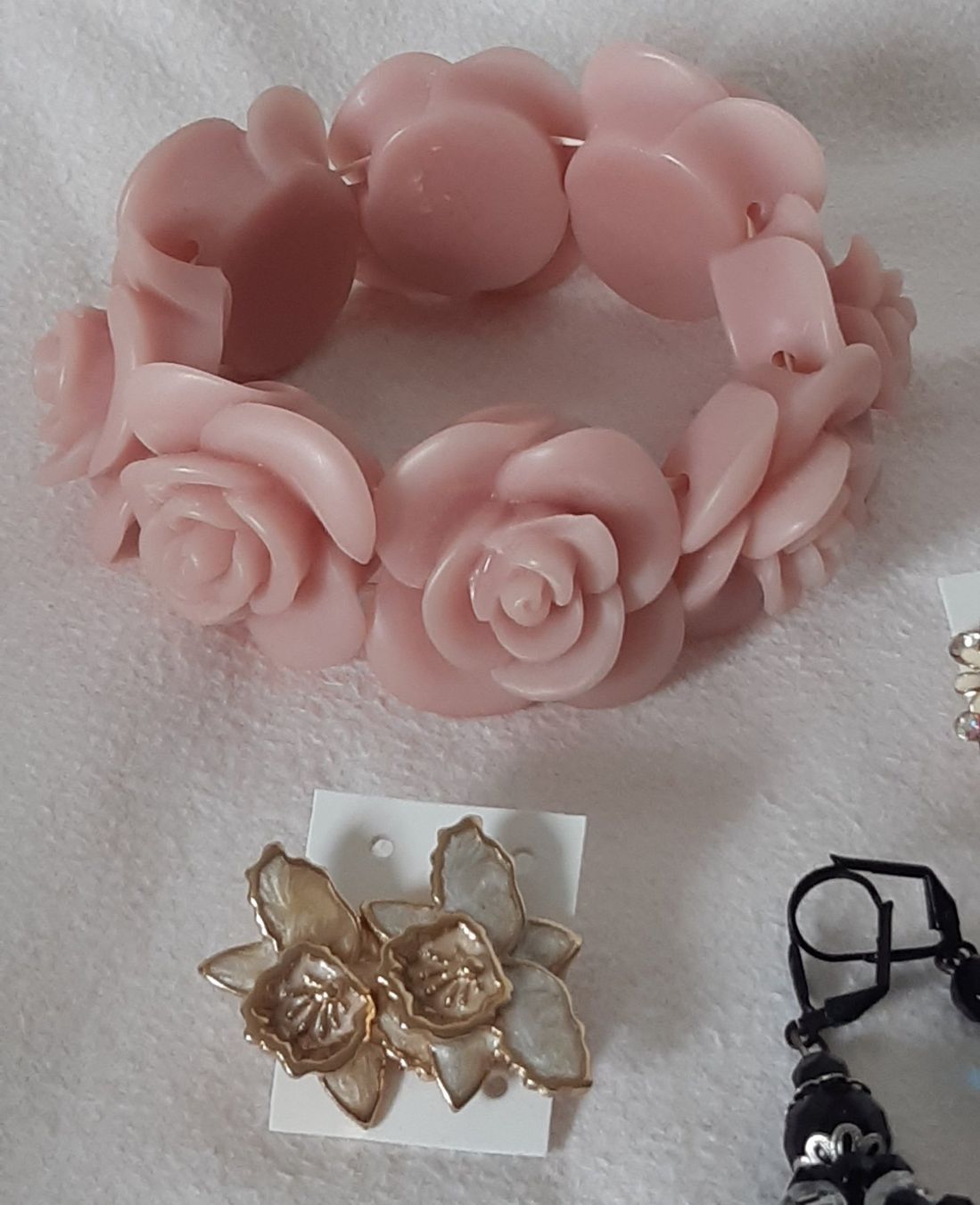 Altri gioielli: 8-teiliges romantisches Schmuck-Set mit Blumenmotiven – Usato da Emmenbrücke venduto da WillisauerRingli 1