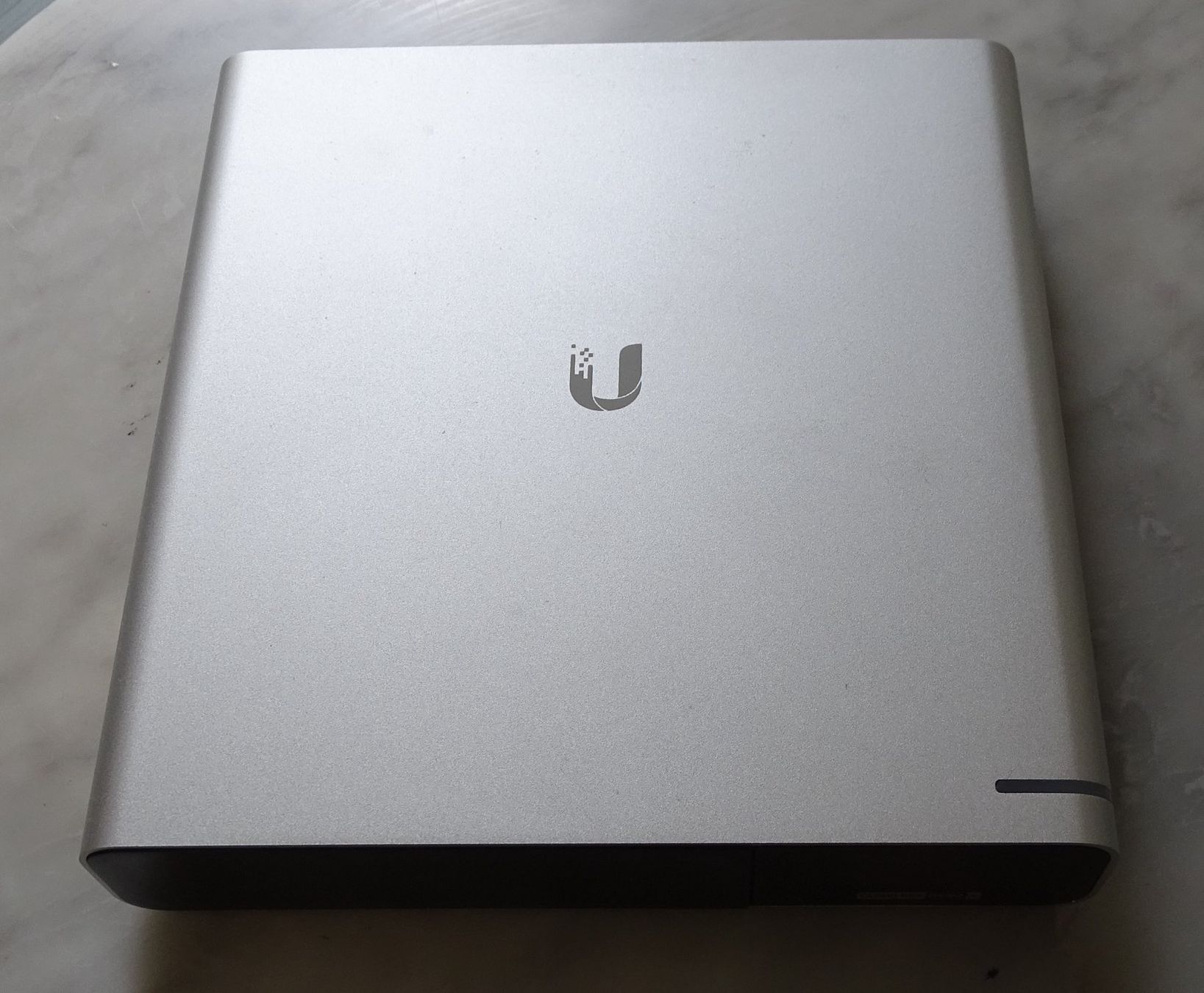 Ubiquiti Server: ***TOP***Unifi Cloud Key Gen. 2 Plus ***TOP*** – Defekt aus Zofingen von Felix459 1