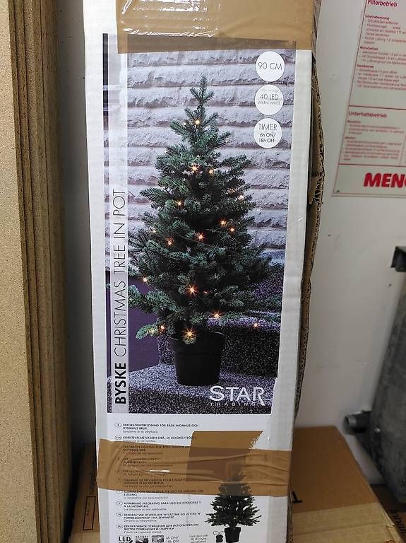 Tutte le decorazioni: Künstlicher Weihnachtsbaum  – Usato da Oberengstringen venduto da ruby_a 4