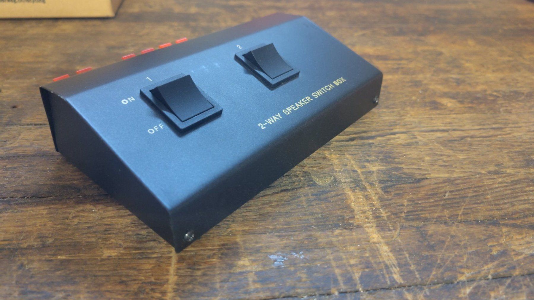 Interruttori: 2-Way Speaker Switch Box – Usato da Birsfelden venduto da Stephan.W 2