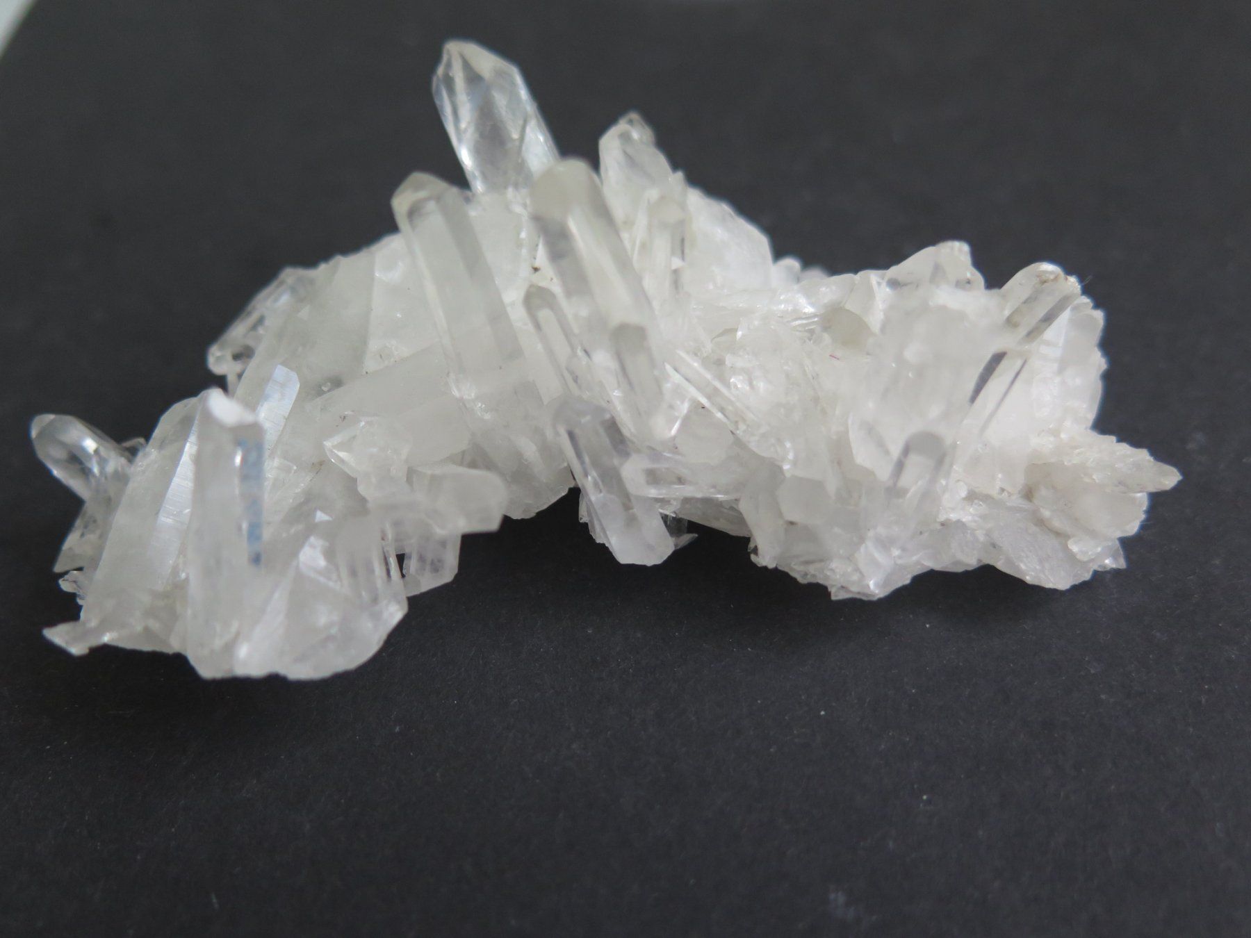 Mineralien & Heilsteine: Bergkristall Stufe – Gebraucht aus Schaffhausen von Yamakana51L8736OQ8 1