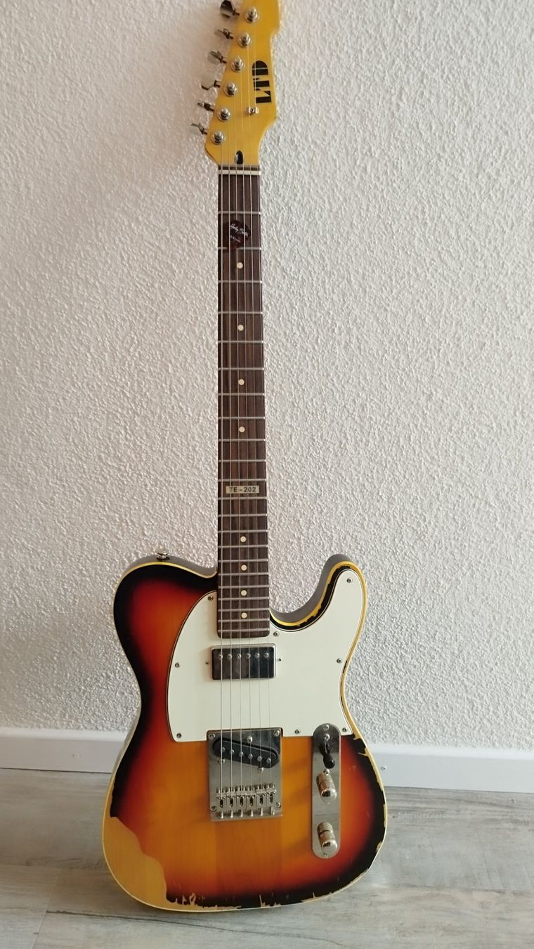 E-Gitarre LTD (ESP) Tele TE-202 Distressed. Top Zustand (Gebraucht) in ...