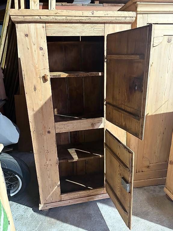 Armadi: Schrank Tannenholz – Usato da Biglen venduto da adrian017 2