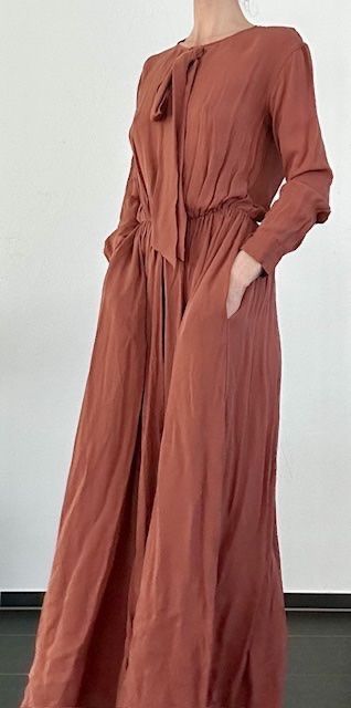 Robes: Silk maxi dress – D'occasion à Dallenwil par ZD2019 2
