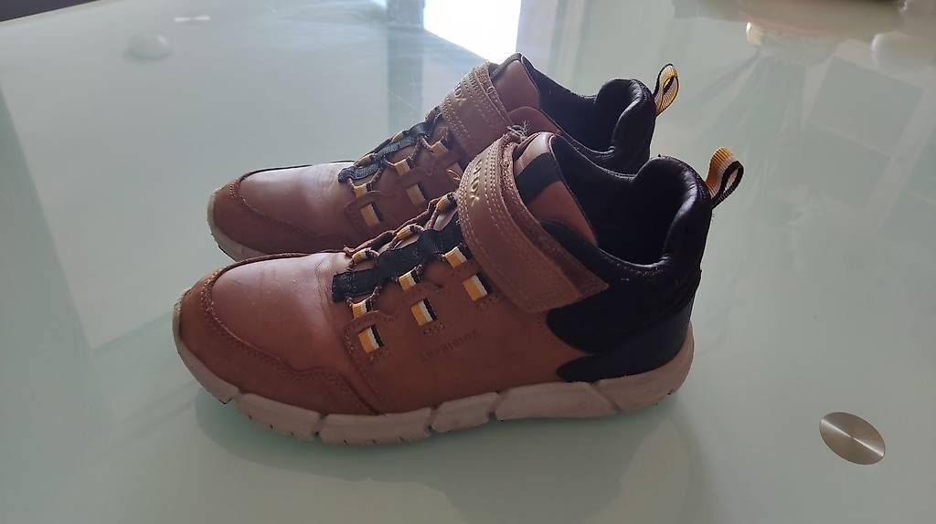 Scarpe per ragazzi: Kinderschuhe von Geox in Gr.37 – Usato da Zürich venduto da svi_dkg2 1