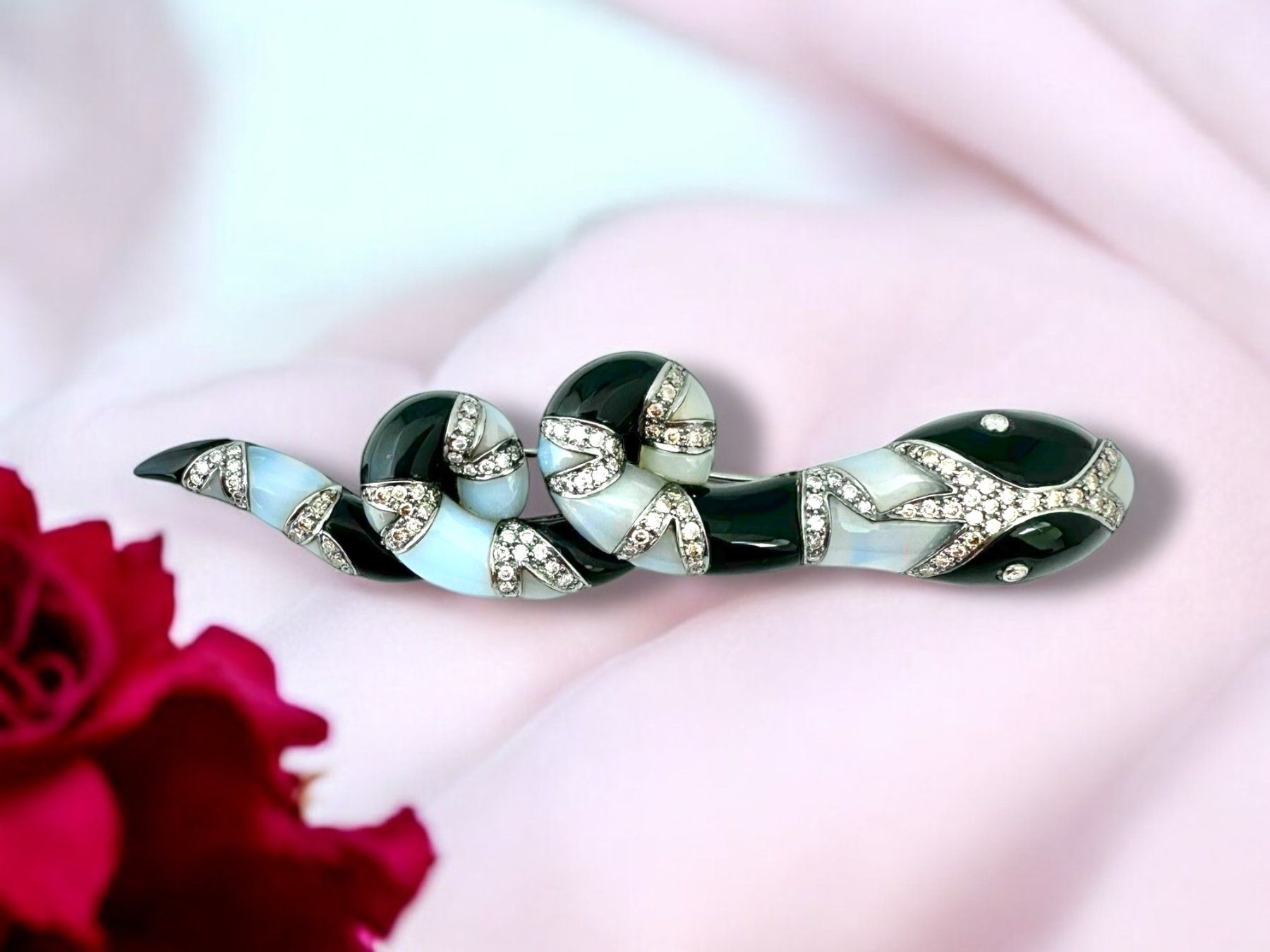 Spille & Fermagli: TÄNNLER, Onyx - Chalcedon - Diamant - Brosche – Usato da Zuzwil SG venduto da artimmo