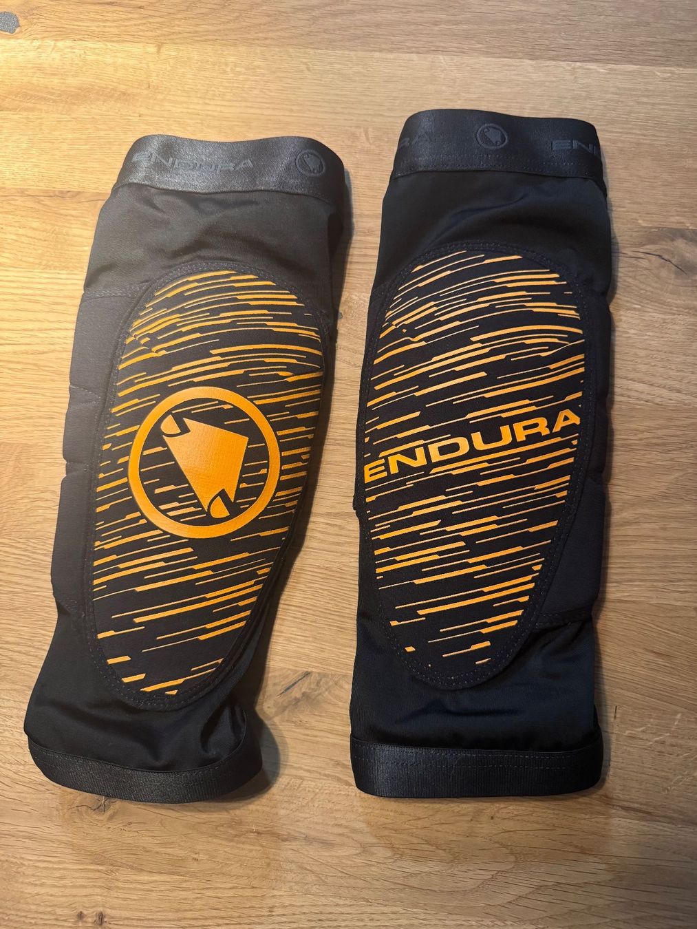 Endura Protezioni & Imbottiture: SingleTrack Knieprotektoren – Nuovo e nell'imballaggio originale da Lyss venduto da taw1009