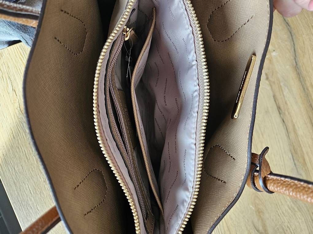 Borse da donna: Michael Kors Tasche – Usato da Münchenbuchsee venduto da Franjo3053 1