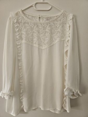 Neuwertig: Romantisch elegante Damenbluse in crèmeweiss, 38