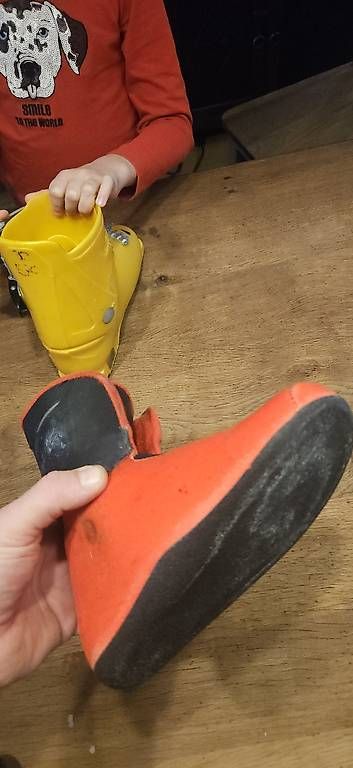 Scarpe per ragazzi: Skischuh 21.5 – Usato da Brugg AG venduto da Flou78 1