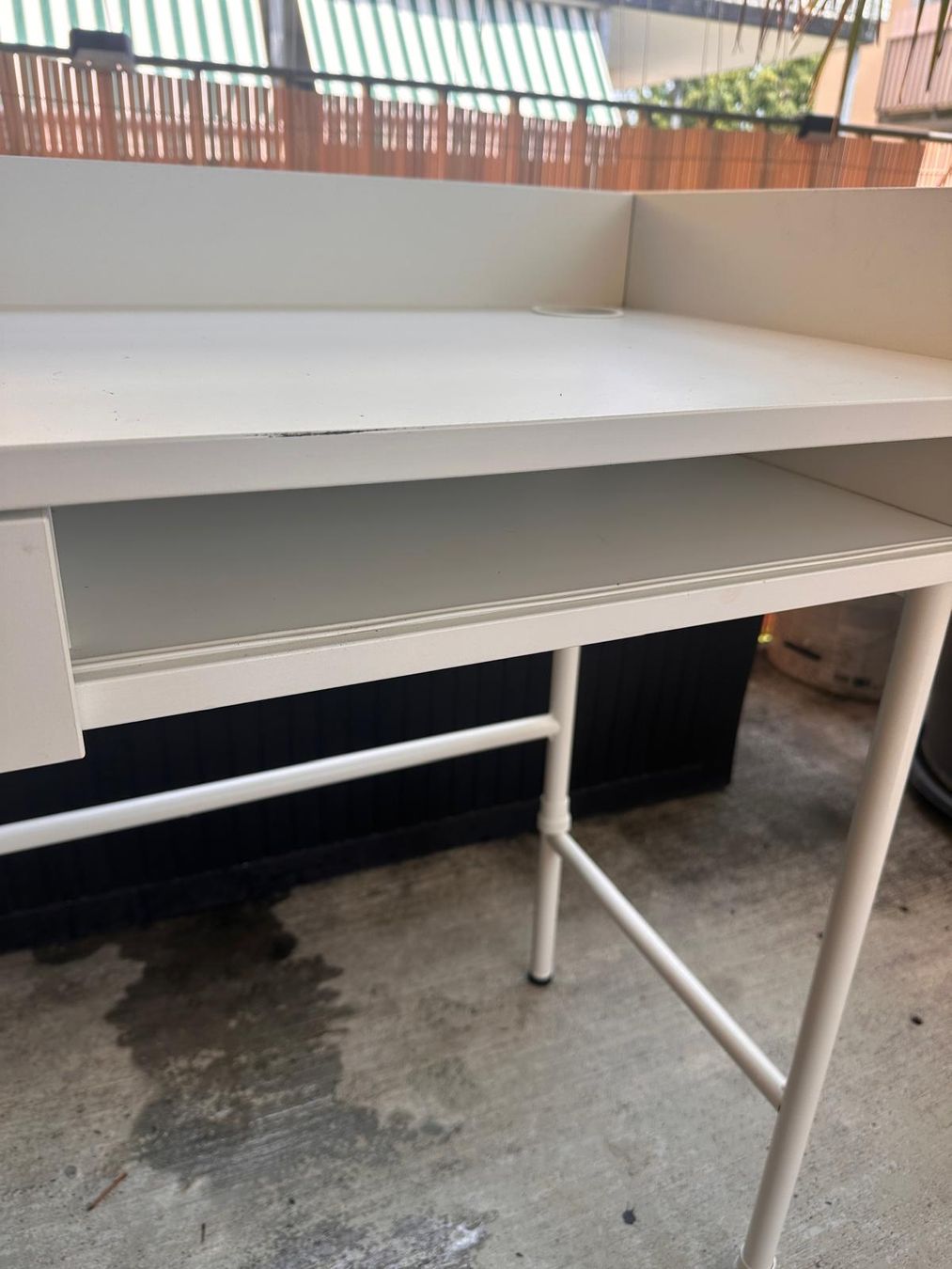 Ikea Scrivanie: Schreibtisch / Büro tisch – Nuovo (secondo la descrizione) da Embrach venduto da raz_7lt8 1