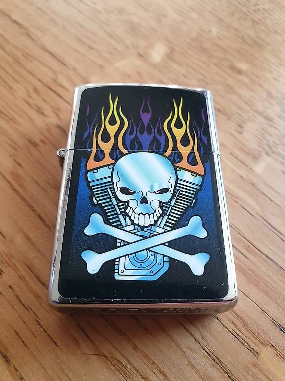 Briquets: Zippo Feuerzeug 6 – D'occasion à Rickenbach LU par trucker.s