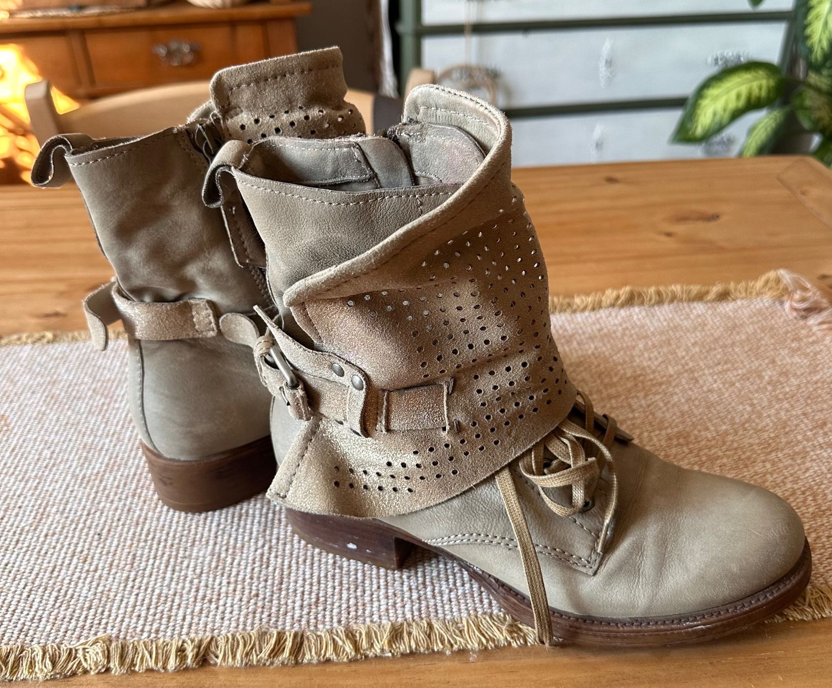 Mjus Scarpe da donna: Stiefeletten von Mjus Gr. 37 – Usato da Muri AG venduto da Shoshana5 1