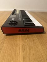 Akaia (Professional) Advance 61 