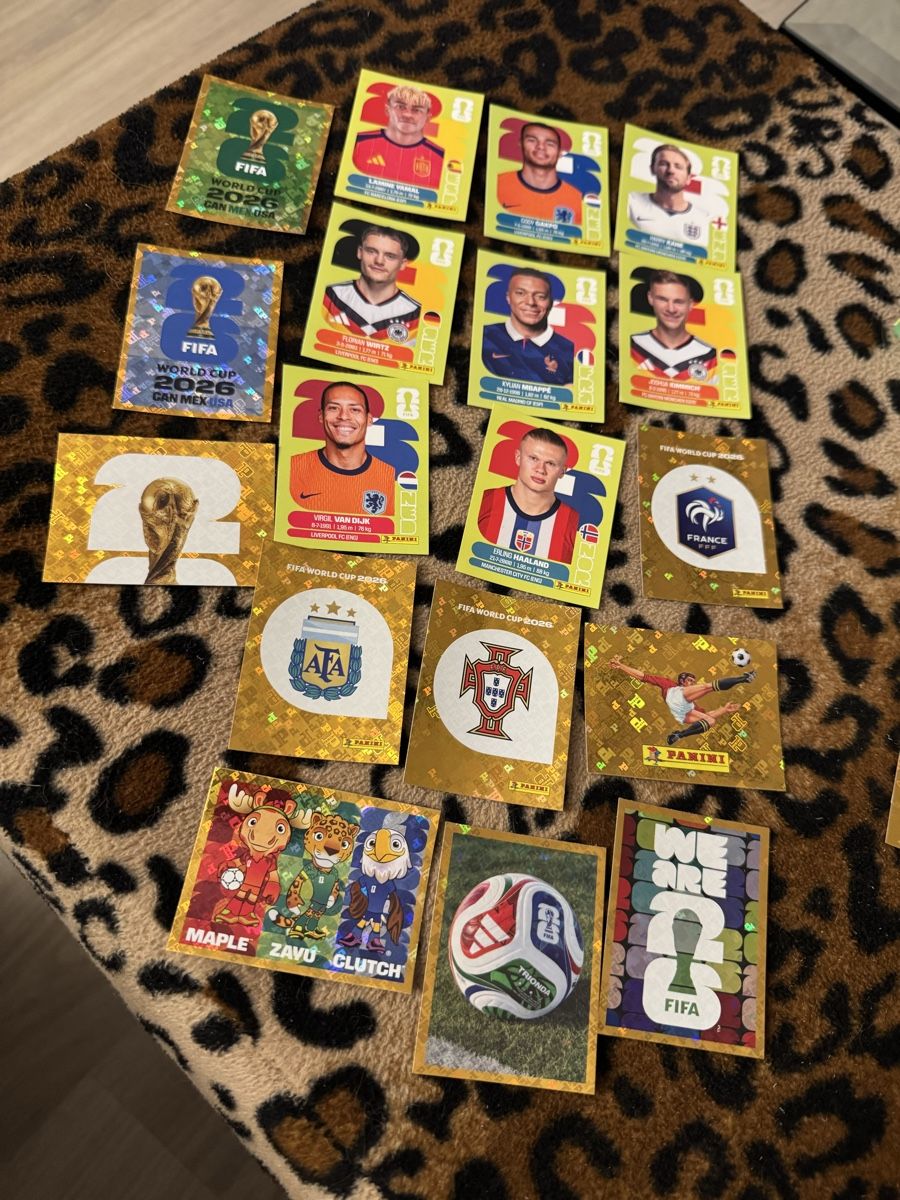 Panini Sammelbilder & Trading cards: Spezielle paninis – Neu und originalverpackt aus Moosseedorf von gunman82