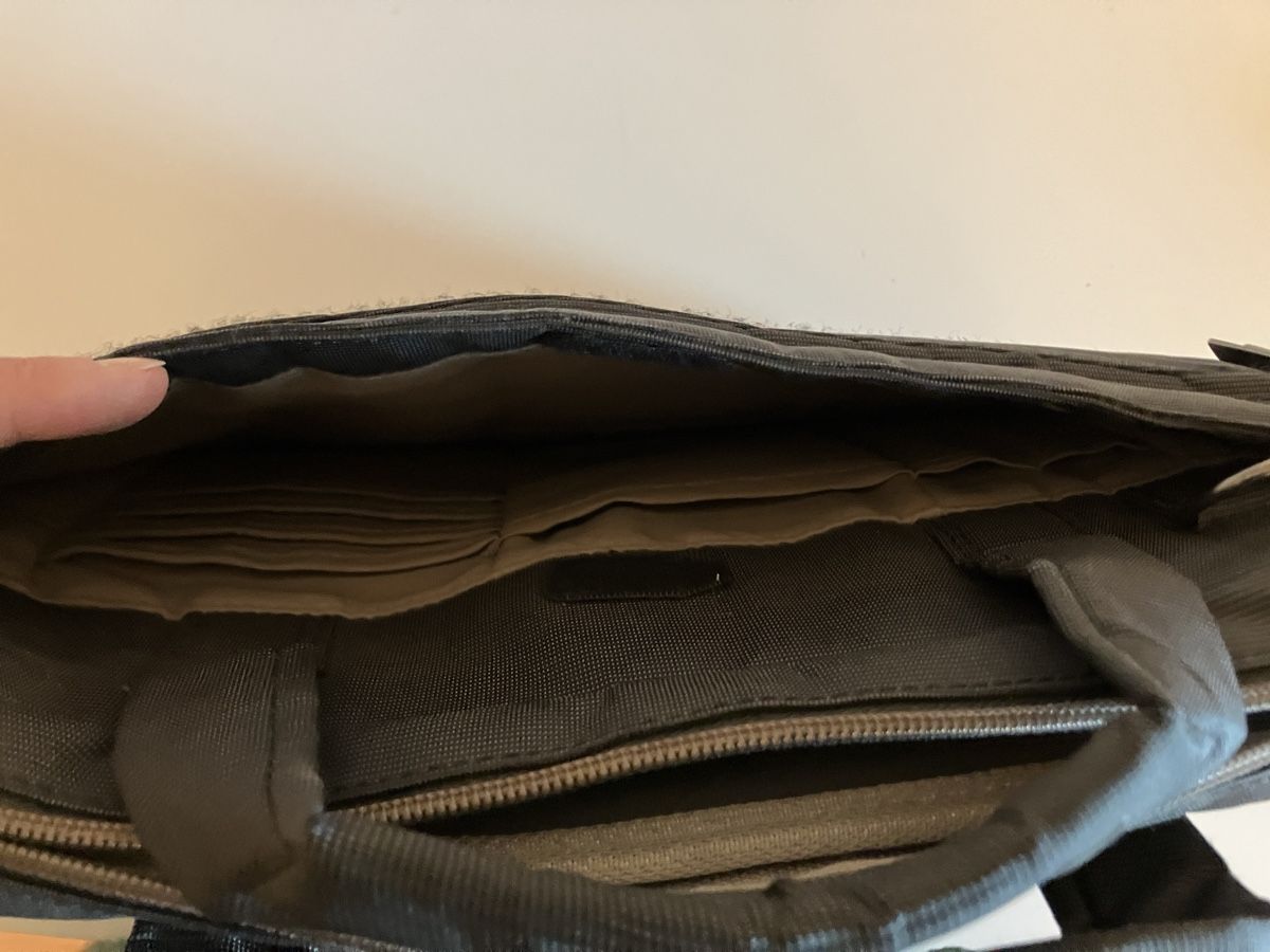 Tucano Borse: Notebooktasche / Sacoche ordinateur portable – Usato da Zürich venduto da juliearlt 5