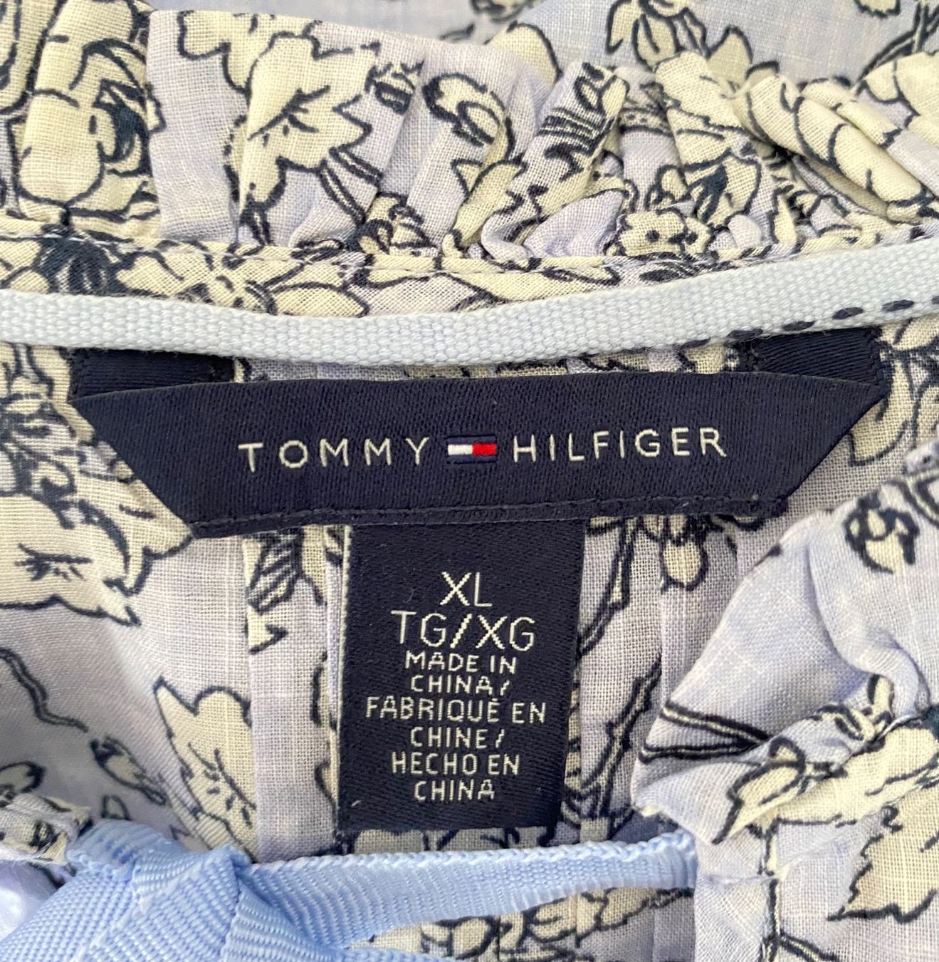 Tommy Hilfiger Camicette: Tommy Hilfiger Bluse Grösse XL – Usato da Oberwil BL venduto da Leni-Mischi 3