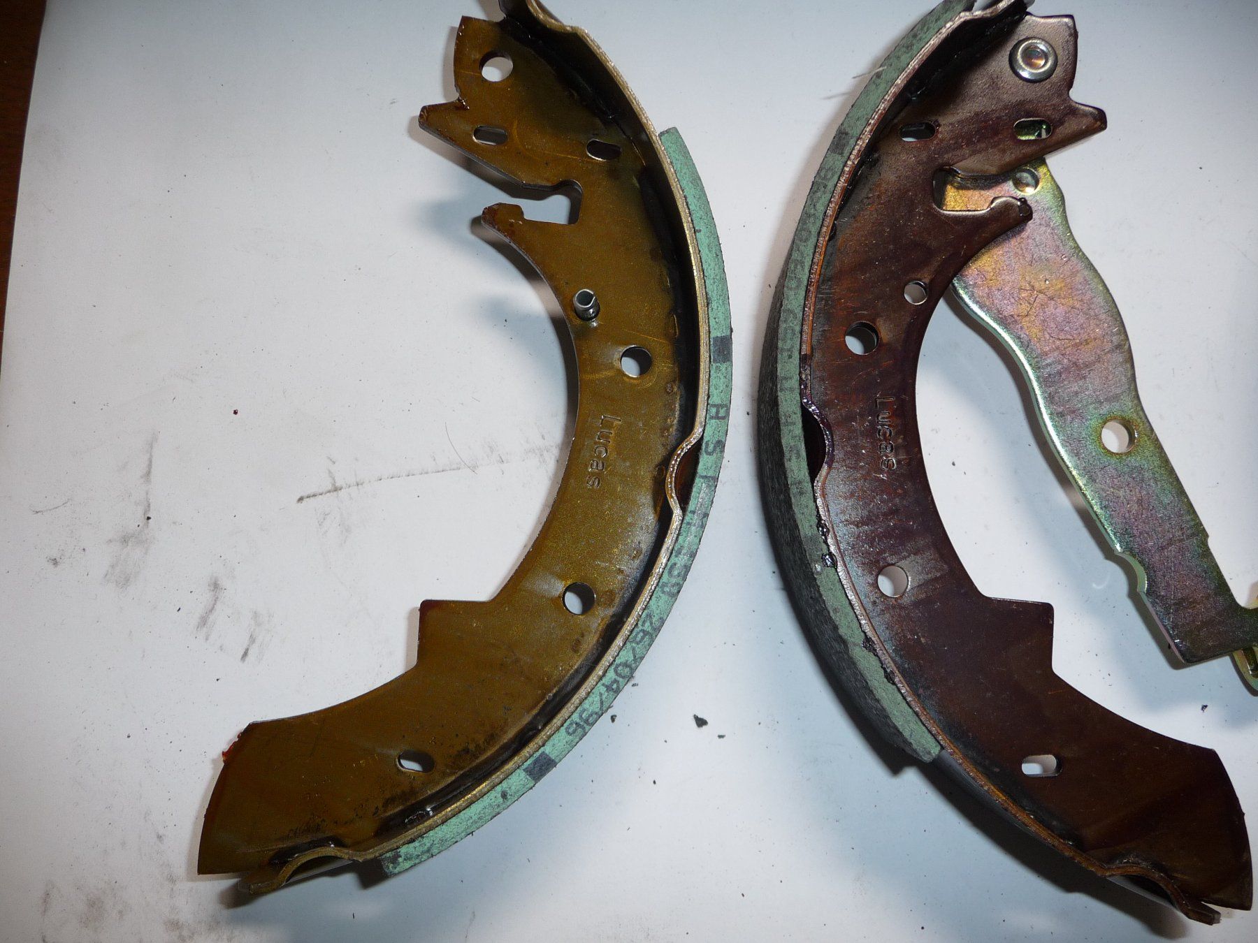 Renault Tutti pezzi di ricambio auto: Renault Bremsbackensatz  77 01 203 563 – Nuovo e nell'imballaggio originale da Bennau venduto da Marco363 4