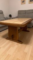 Gratis urchiger Sofatisch sehr gut erhalten 