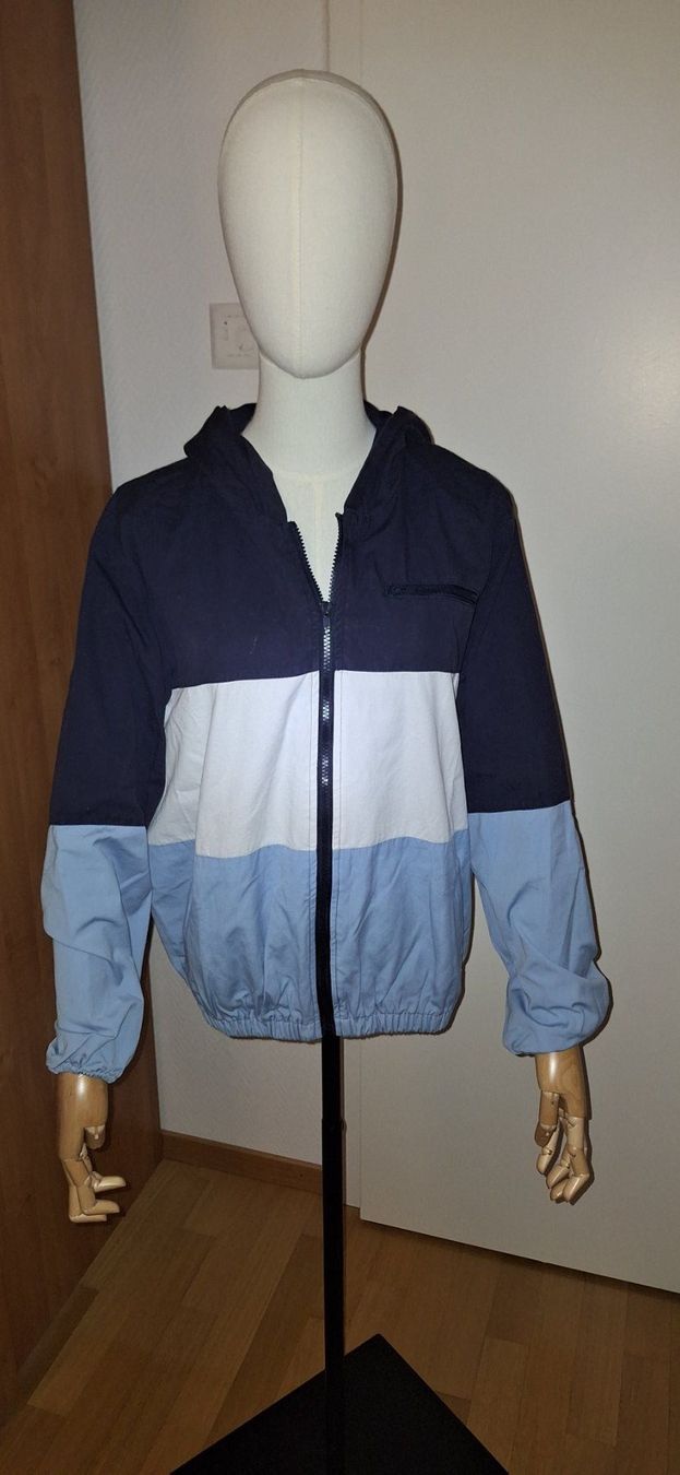 Brandy Melville Giacche: Brandy Melville, veste à capuche – Nuovo (secondo la descrizione) da Lussery-Villars venduto da pousinete02