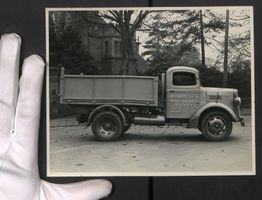 Fotografie Lastwagen Morris mit Hamshaw 