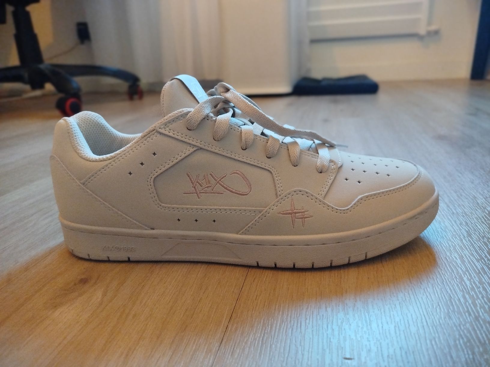 Herrenschuhe: Neue Karl Kani Sneaker, NP 100CHF – Neu (gemäss Beschreibung) aus Wittenbach von Cinemuha 5