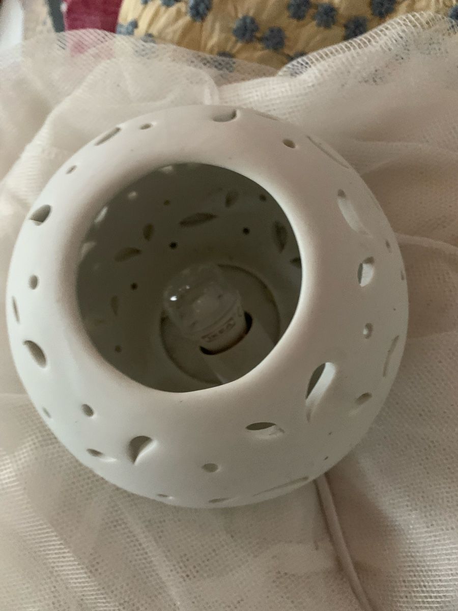 Lampes: Lampe , erzeugt schönes Licht – D'occasion à Brugg AG par Simone92 3