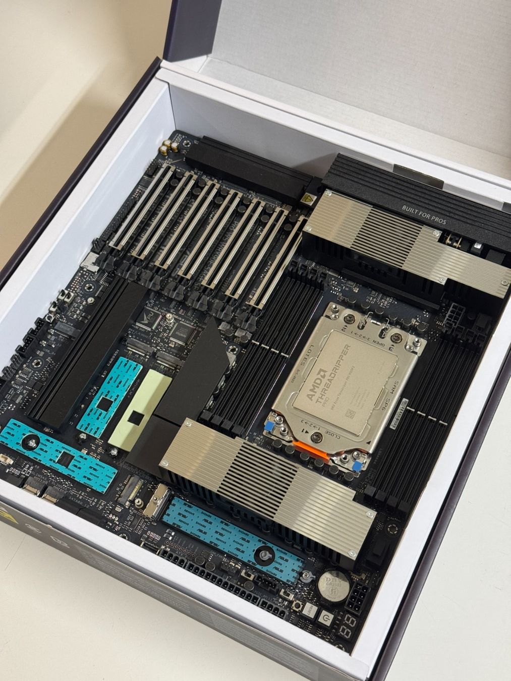 Amd Composants électroniques: Set AMD Threadripper Pro 9985WX + ASUS Pro WS WRX90E – Neuf (Voir description) à Basel par Archi40 1
