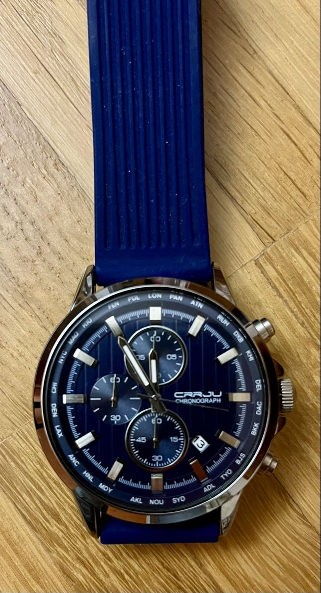Montres: Sehr schöner Chronograph – Neuf avec emballage d'origine à Ittigen par Baumi11