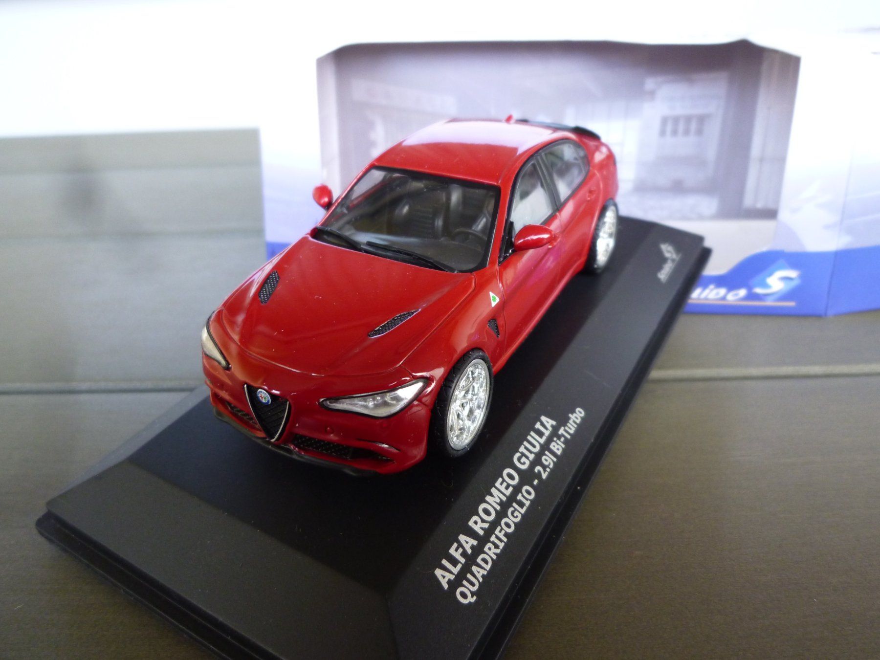 Alfa Romeo Modellini d'auto: Alfa Romeo Giulia QV "Tuning" – Nuovo e nell'imballaggio originale da Flawil venduto da Imperiosud 2