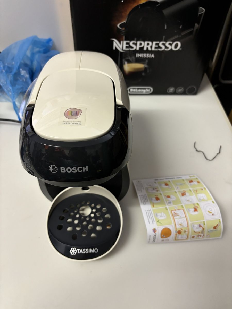 Bosch Kaffeemaschinen & Espressomaschinen: Kapselmaschine TASSIMO Happy NEU – Neu (gemäss Beschreibung) aus Küssnacht am Rigi von sie_5yqs 1