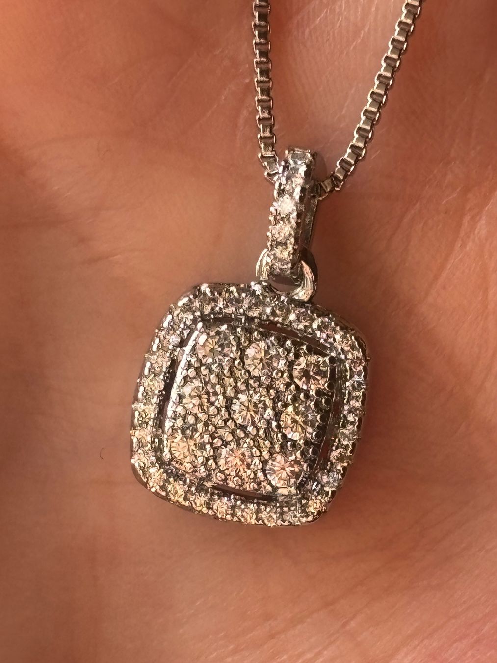 Colliers: Collier vintage plaqué or pendentif brillants ✨ – D'occasion à Lausanne par mel2dreams