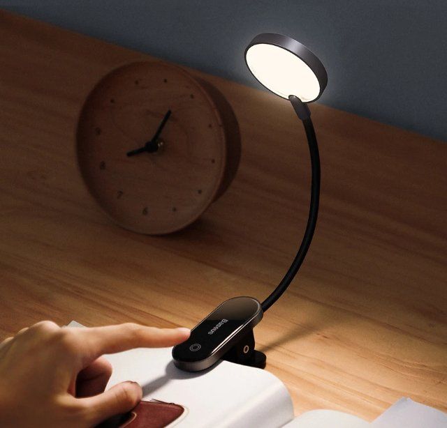 Lampade: LED Clip Touch-Leselampe mit 3 Lichtstufe – Nuovo e nell'imballaggio originale da Châtelaine venduto da topshop.switzerland 1