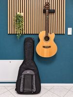 Cort Elektro-Akustikgitarre mit Tonabnehmer & Gitarrentasche