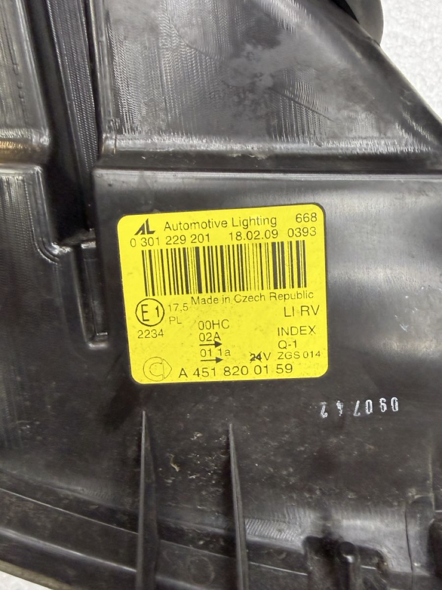 Smart Tutti pezzi di ricambio auto: Smart 451 Scheinwerfer Links  – Usato da Scherz venduto da spike22.5 2