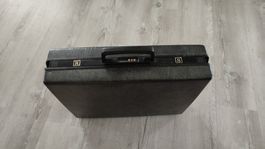 älterer, robuster Aktenkoffer Samsonite