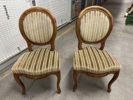 2x schöne antike Stühle Louis XV Massivholz Nussbaum