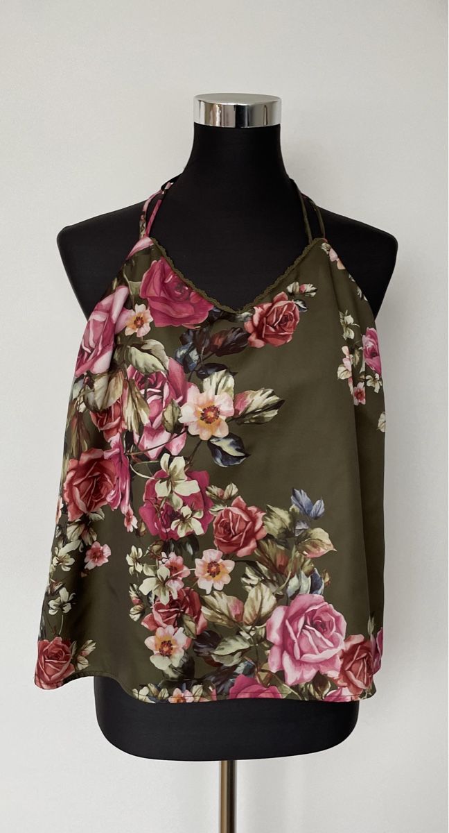 Tops: Blumiges Top in Khaki Gr. S – Gebraucht aus Grenchen von M_ina 3