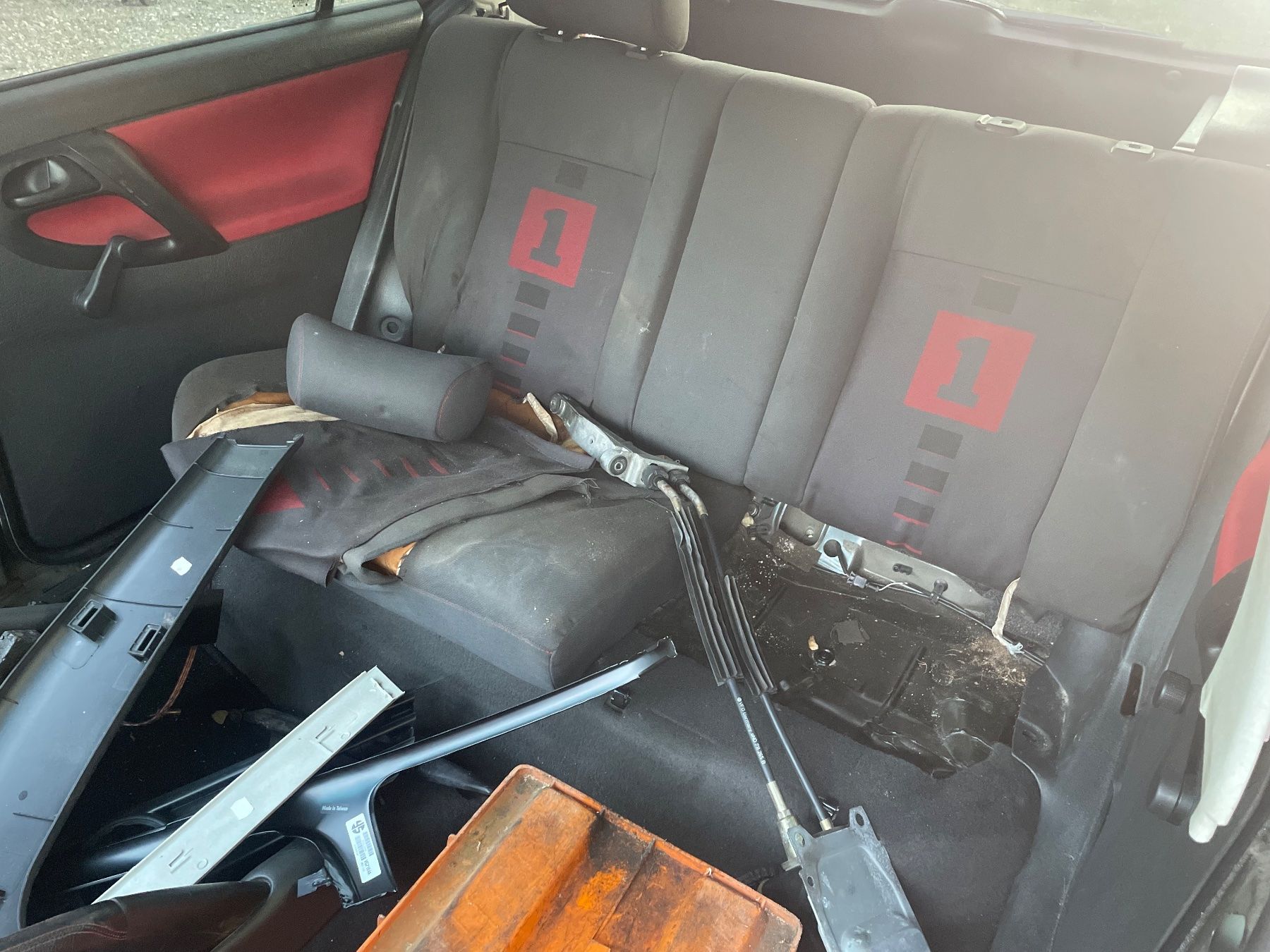 VW Autos: 2x VW Polo 6N GTI 16V / FÜR ERSATZTEILE – Defekt aus Gletterens von XBHS7412 7