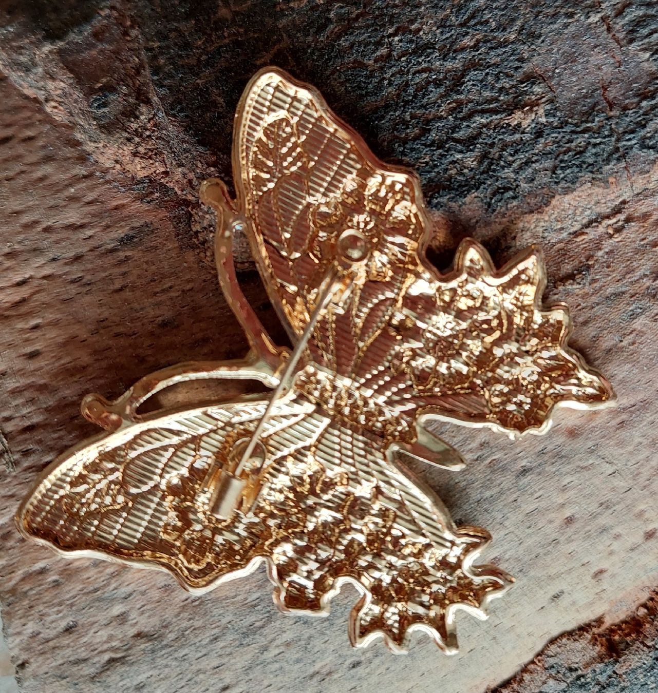Broschen & Nadeln: Wunderschöne Brosche, Schmetterling mit Blumen – Gebraucht aus Oberwil BL von Hunajakakku 4