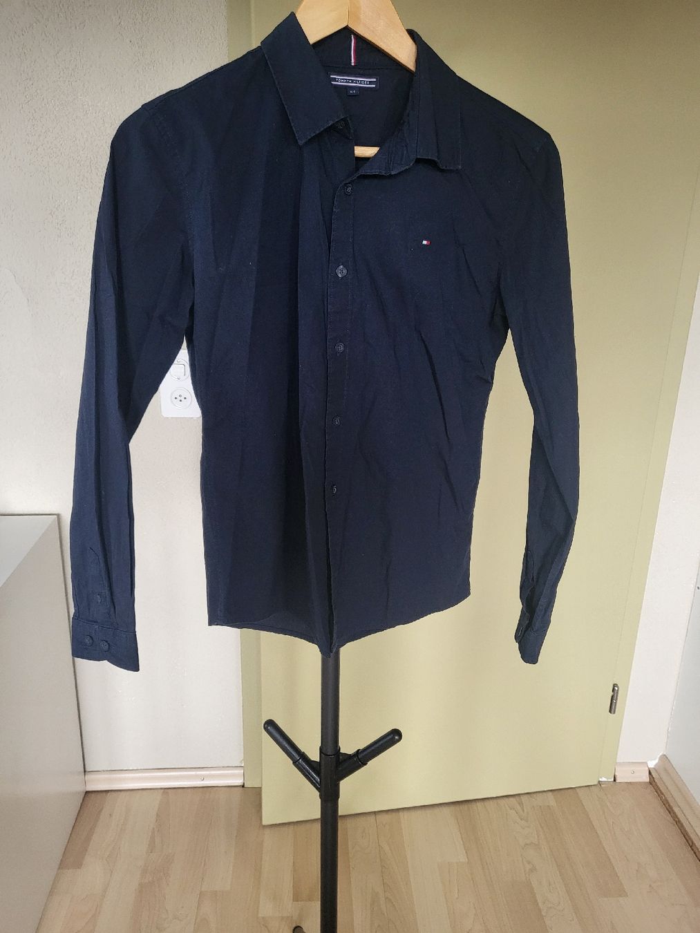 Tommy Hilfiger Camicie, T-shirt & Polo: 2 Tommy Hilfiger Shirts Bundle, Both Size 164, – Usato da Sarmenstorf venduto da zuz_q5kq 6