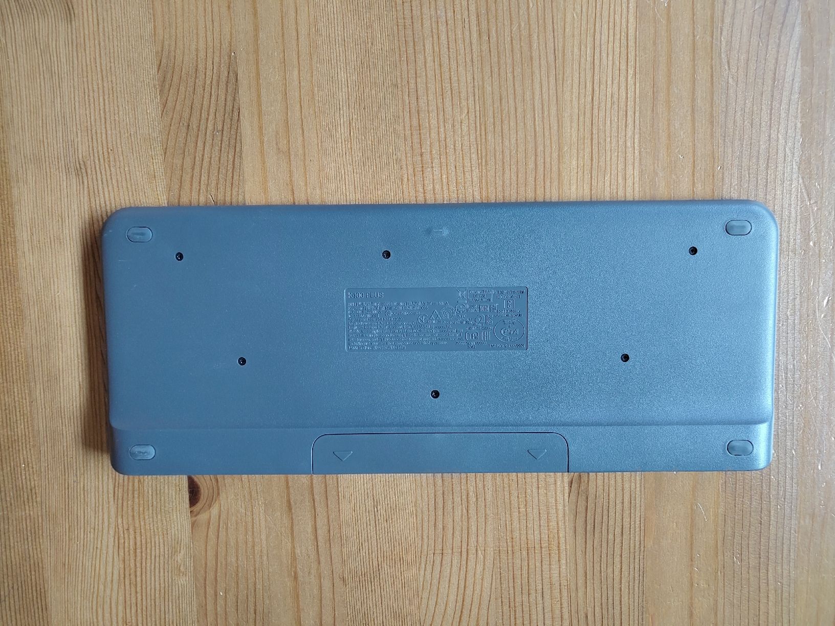 Logitech Tastaturen: Logitech K400 Plus Tastatur mit Touchpad und Unify Bluetooth – Gebraucht aus Zürich von Almohammed 2