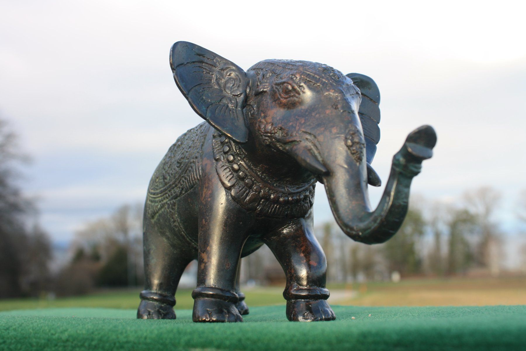 Skulpturen & Statuen: alter Bronze Bronzeguss Elefant Figur Skulptur – Gebraucht aus Egnach von  3