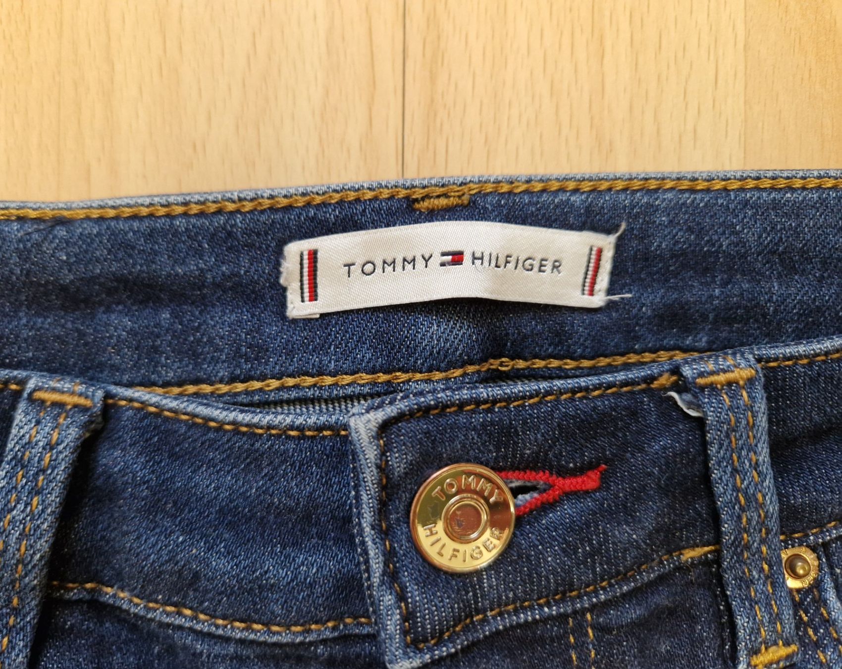 Tommy Hilfiger Jeans: Tommy Hilfiger "COMO" Jegging Jeans - Gr. 29/30 – Usato da Fribourg venduto da gua_7jvq 2