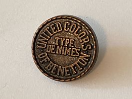 1 Pin United Colors of Benetton