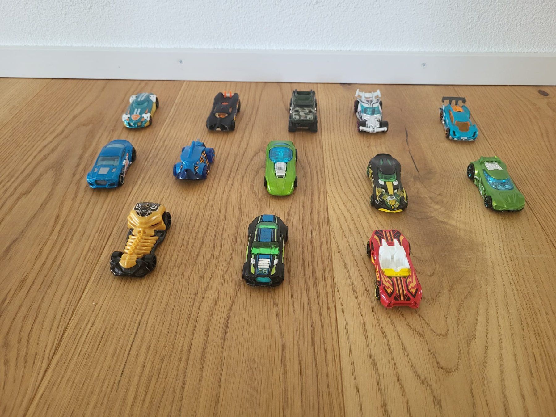 Hot Wheels Spielzeuge: Hotwheels  (13 Stk.) – Gebraucht aus Urdorf von Danii5