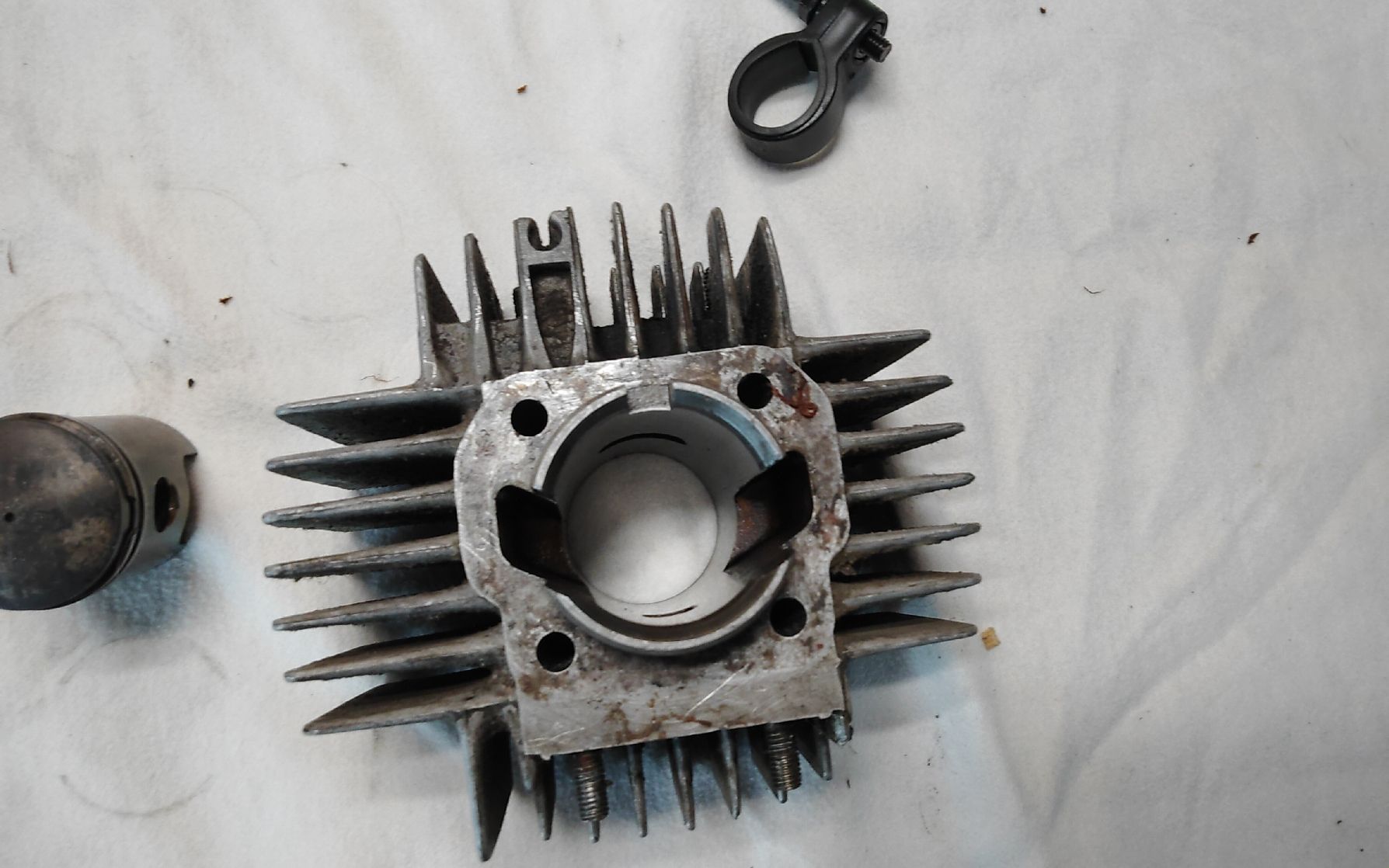Altre forniture industriali: Ab 1.- Zylinder-Satz Puch E50  – Usato da Eschenbach SG venduto da familie.klaus 4