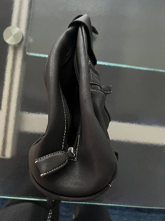 Zaini: Eleganter Kunstleder Rucksack in Anthrazit – Usato da Allschwil venduto da Hesch13 1