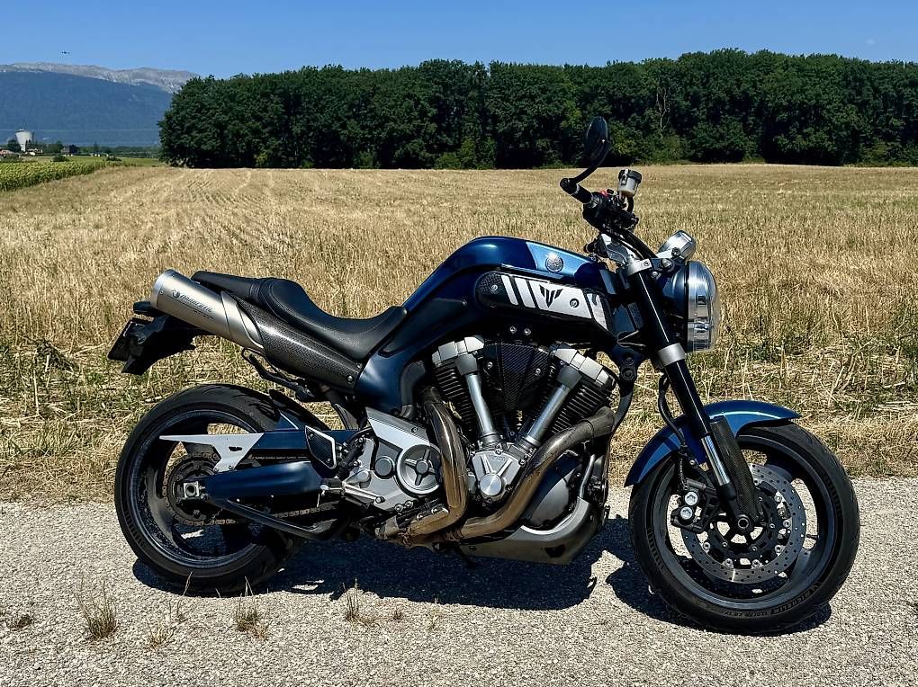 Route: Yamaha MT01 (2007) - Prête à rouler – D'occasion à La Plaine par borealis3000